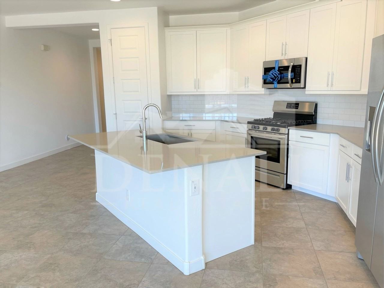 4622 N 192nd Ln - Photo 5 of 22