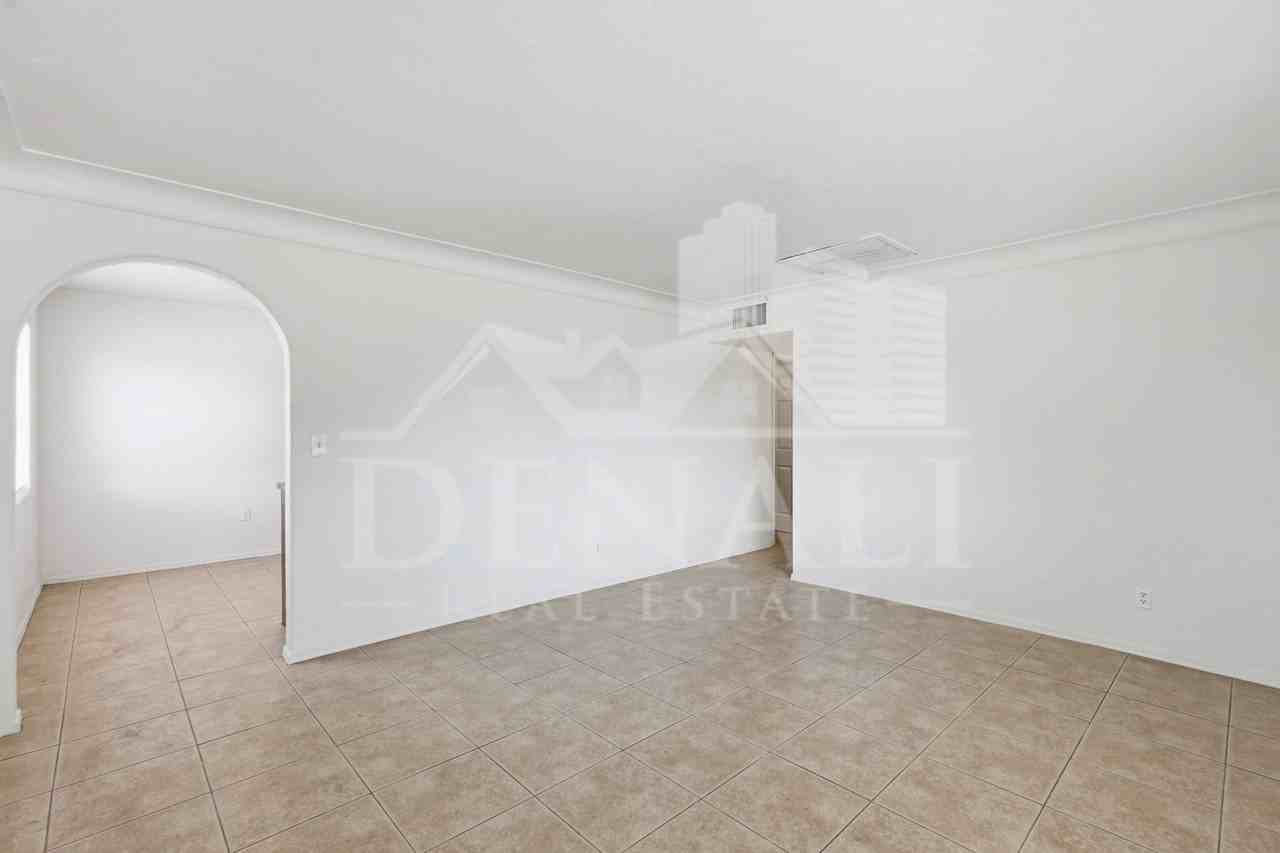 3801 N 4th Ave - Photo 5 of 32