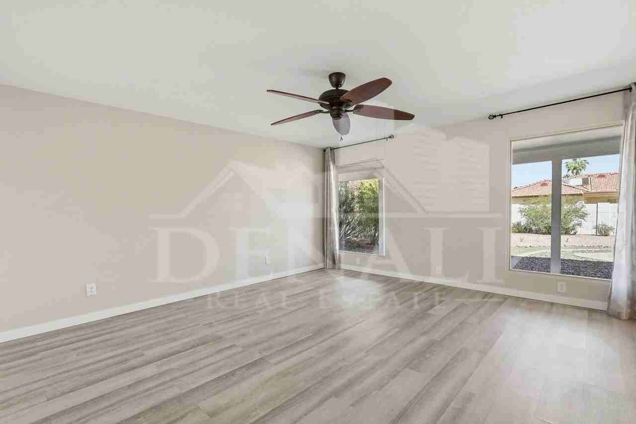 10602 E Elmhurst Dr - Photo 3 of 37