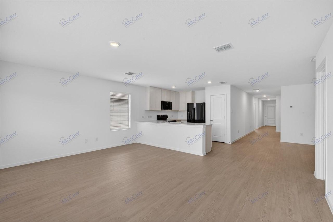 639 Montclair Ave - Photo 5 of 17