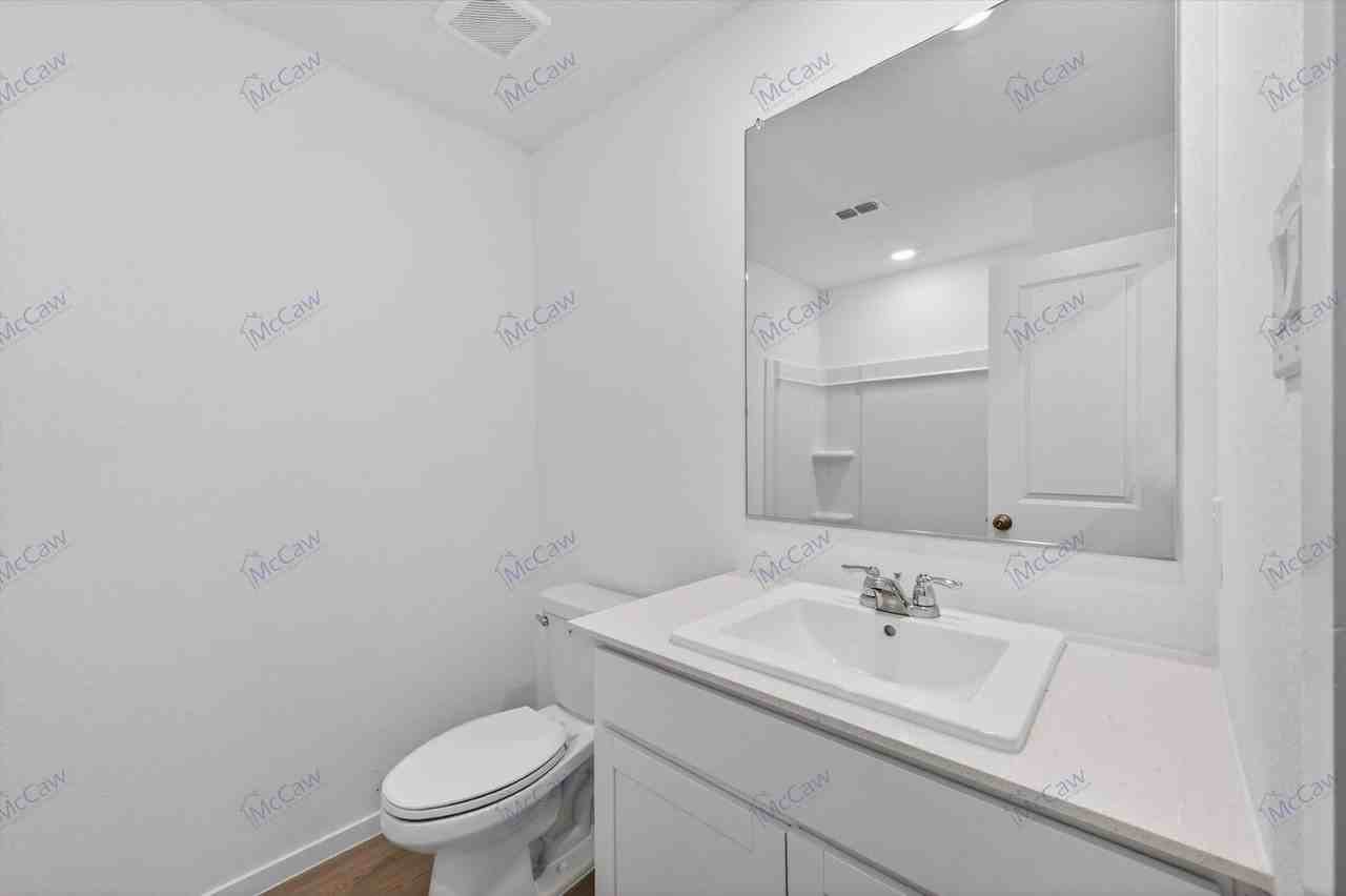 639 Montclair Ave - Photo 7 of 17