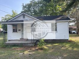 featured image of 404 E Elizabeth St