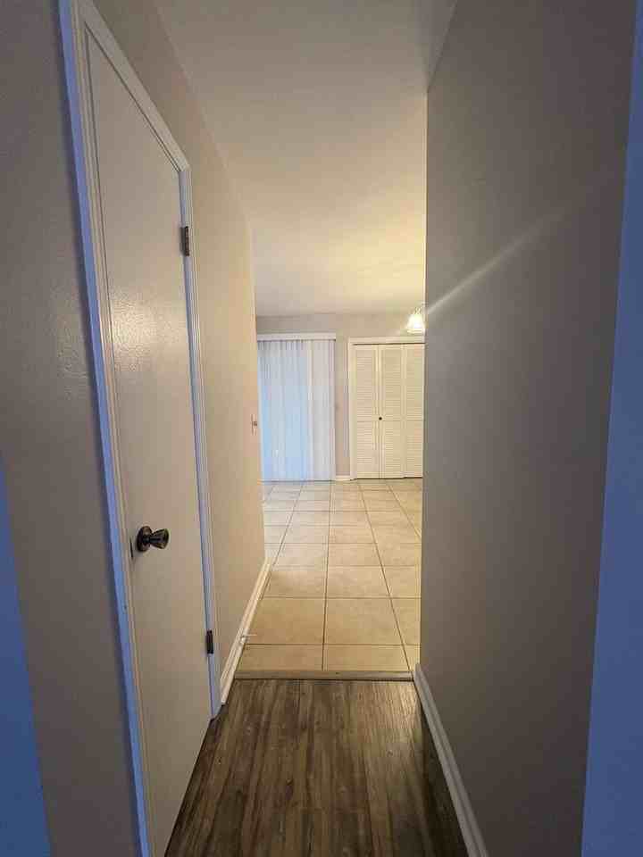 228 Edith Way - Photo 6 of 25