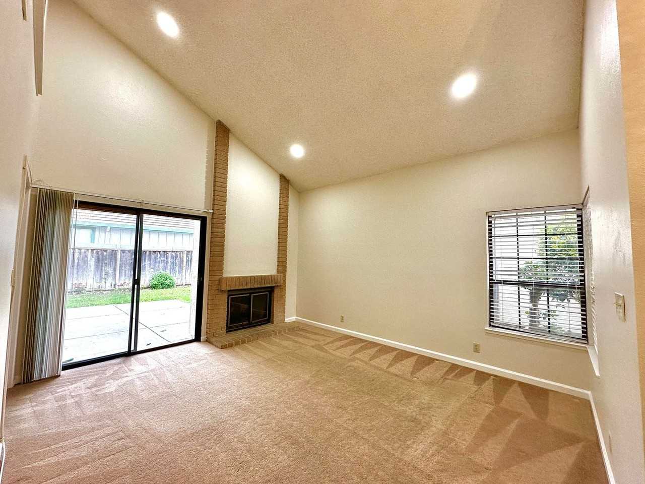 2956 Park Place Cmn - Photo 3 of 13