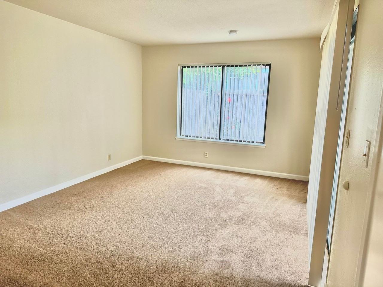 2956 Park Place Cmn - Photo 4 of 13