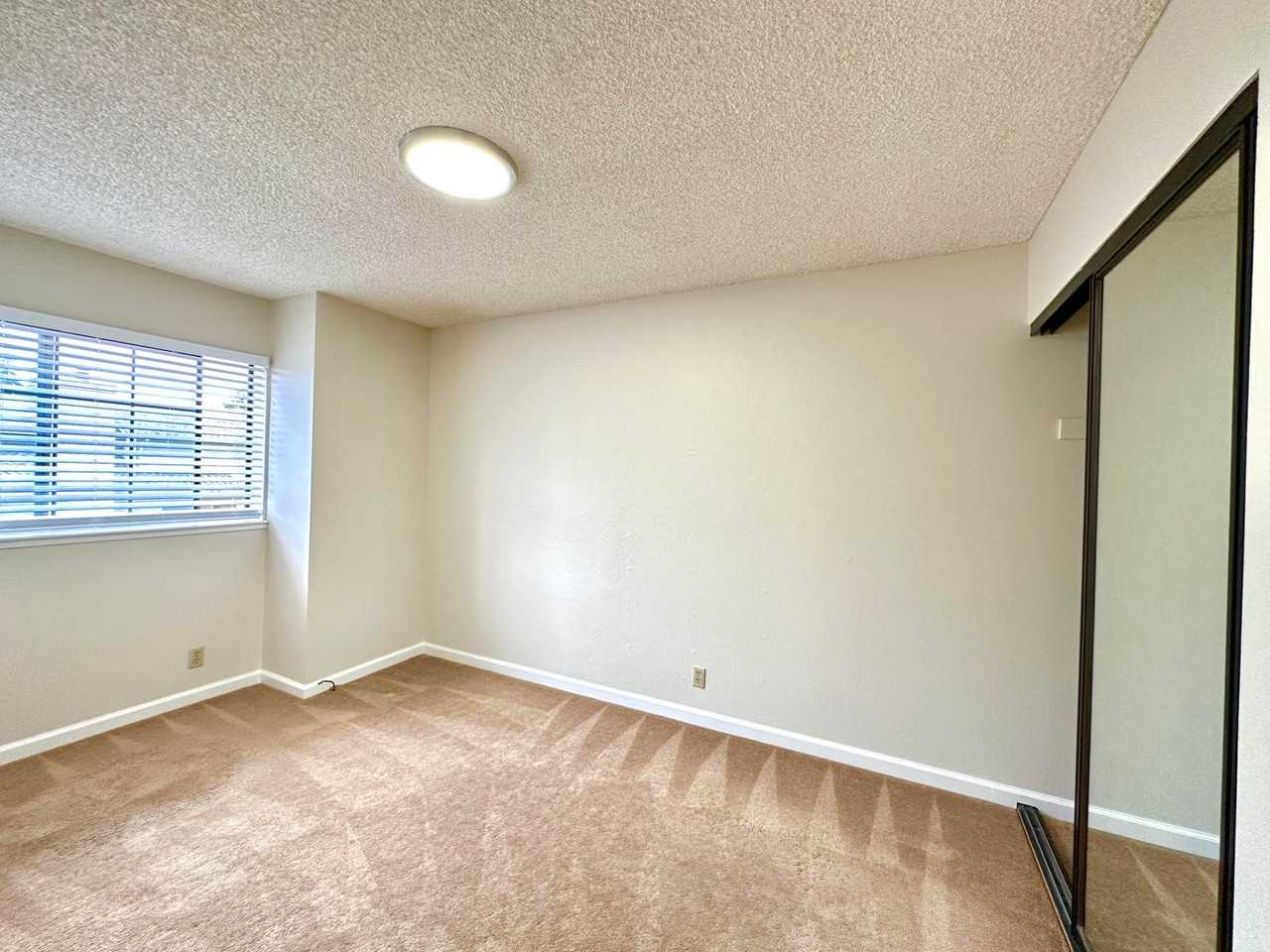 2956 Park Place Cmn - Photo 7 of 13