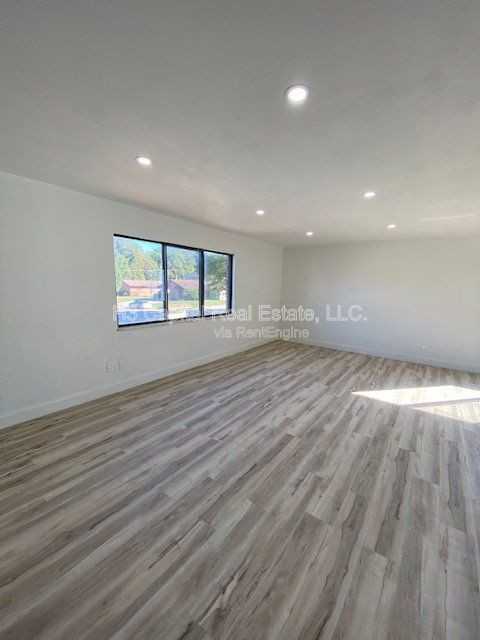 17 Kensington Heights Rd #C - Photo 2 of 14