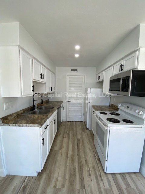 17 Kensington Heights Rd #C - Photo 5 of 14
