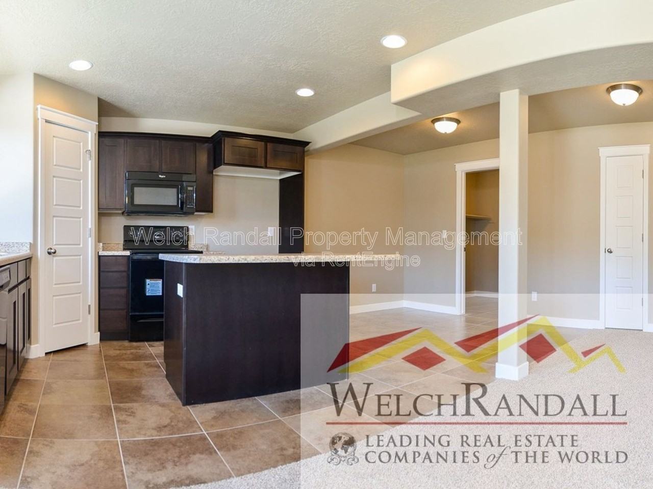 2433 Wellington Ave - Photo 4 of 20