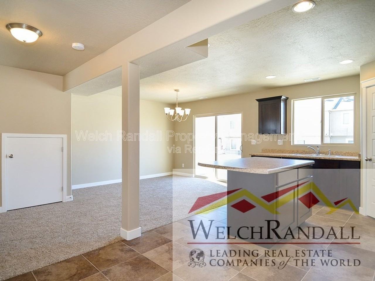 2433 Wellington Ave - Photo 7 of 20