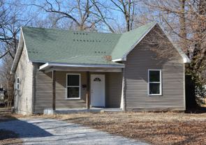 1211 N Rogers Ave - Photo 1 of 1