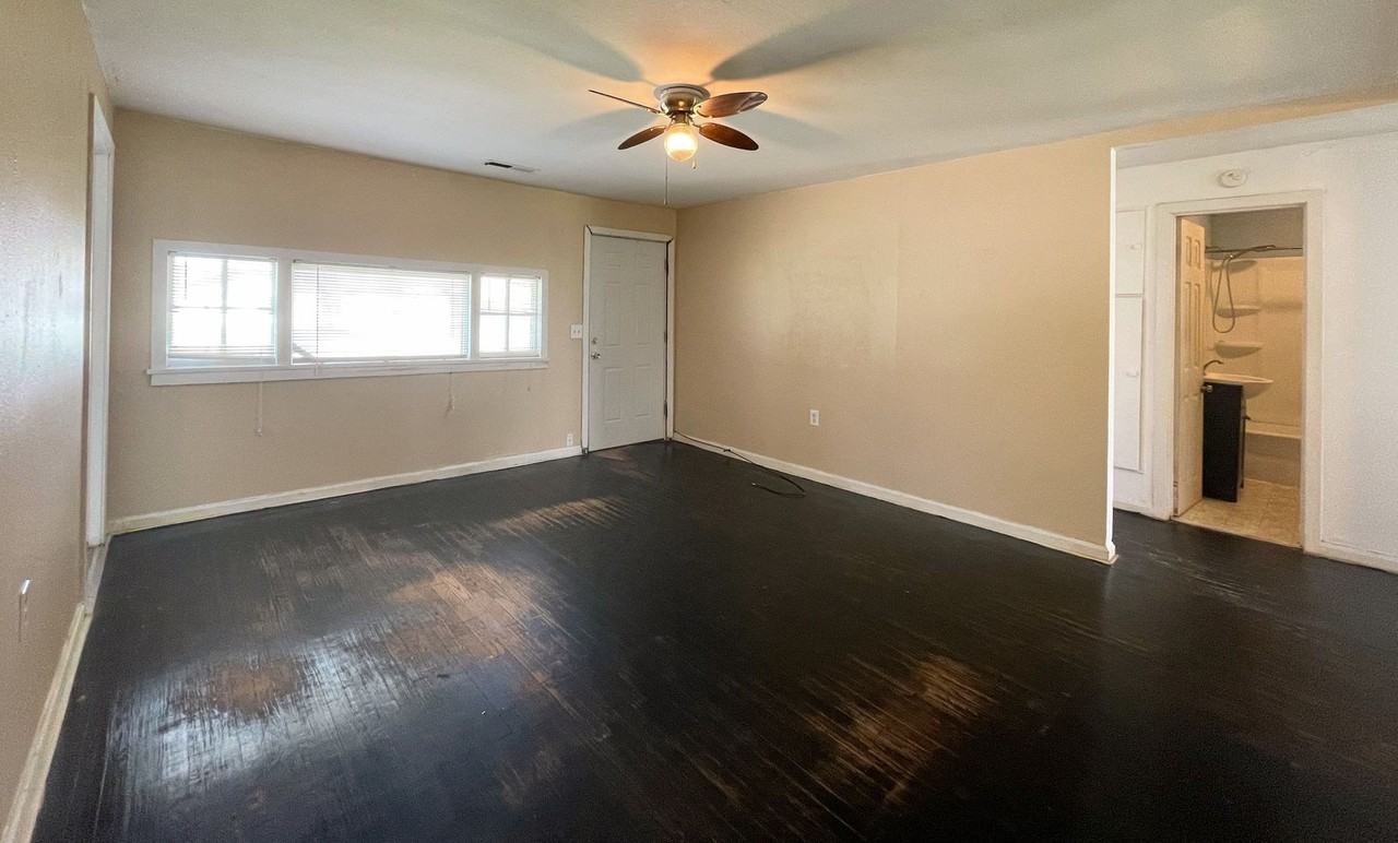 629 Duffy Rd - Photo 3 of 15