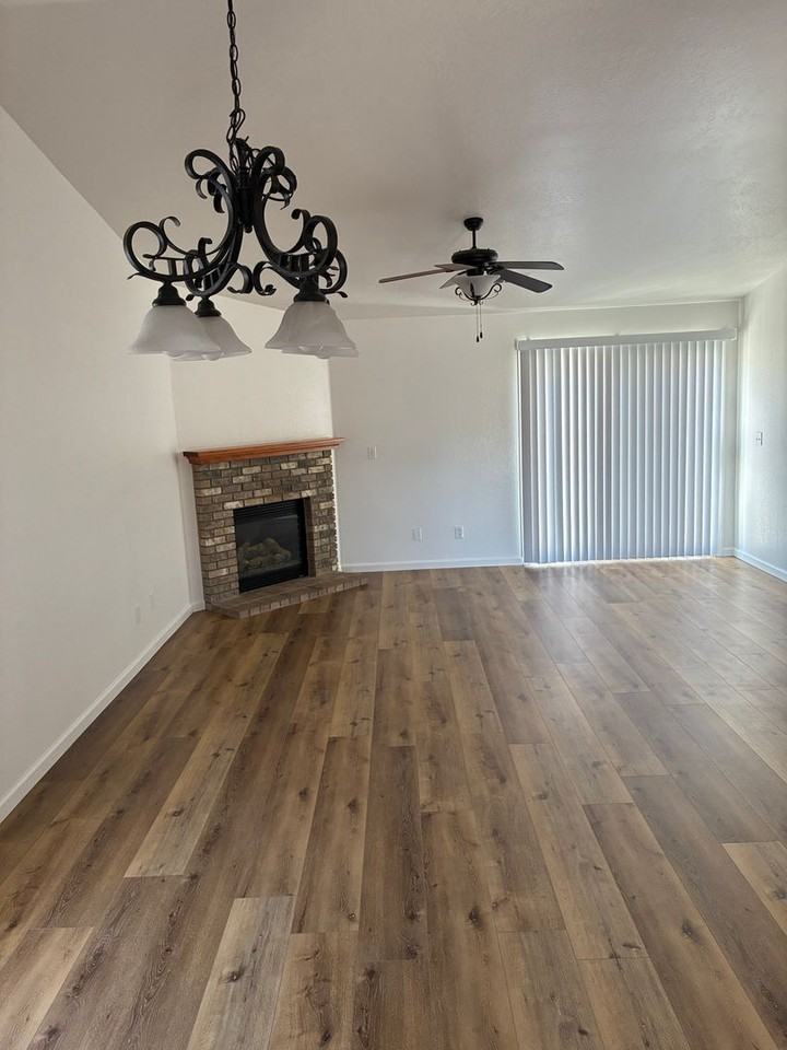 1607 Capitola Ct - Photo 3 of 18