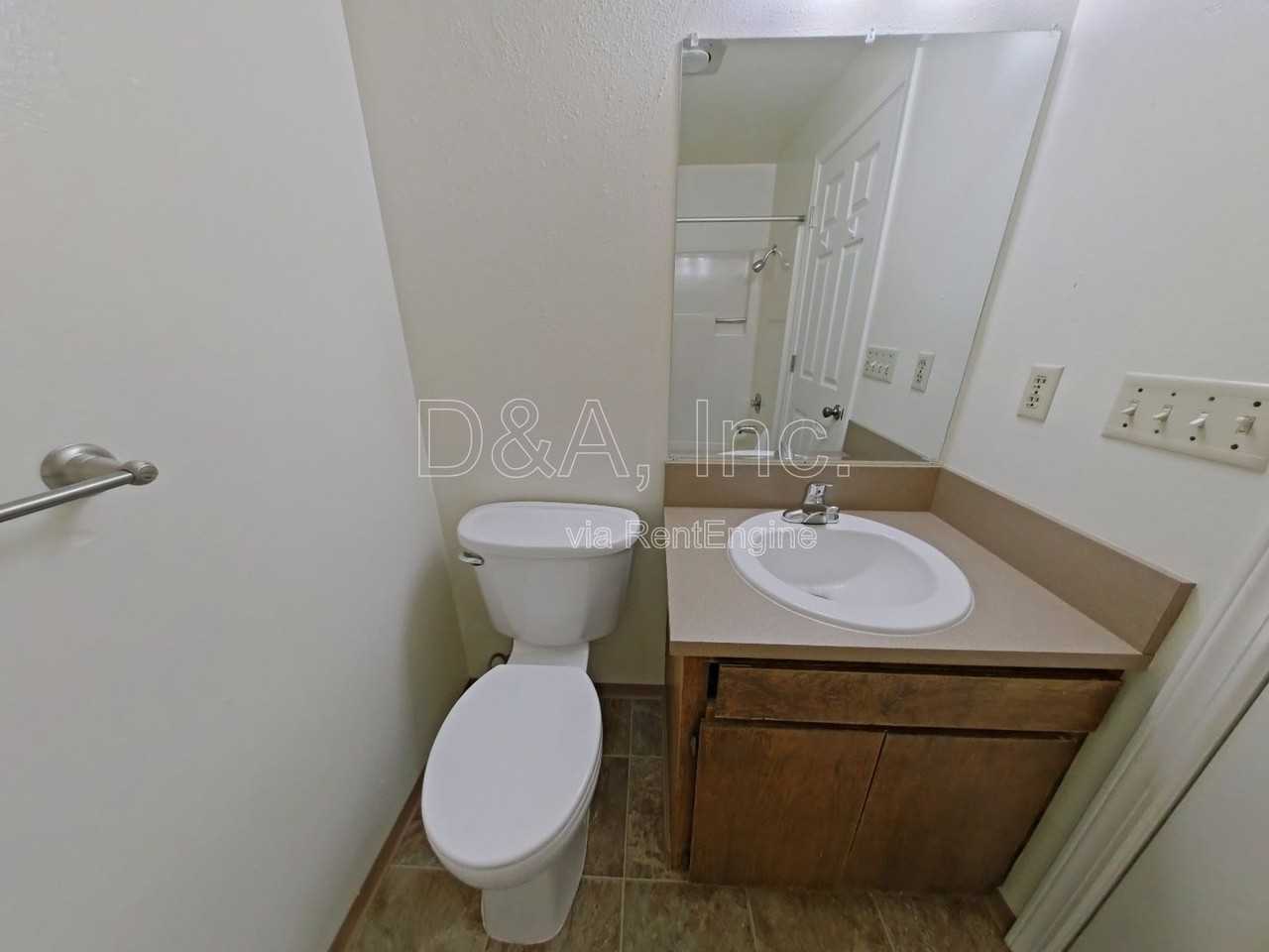 697 Jefferson St Se #6 - Photo 7 of 9