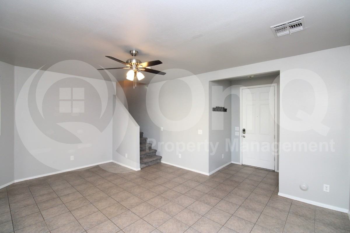 6761 S Parliament Dr - Photo 6 of 18