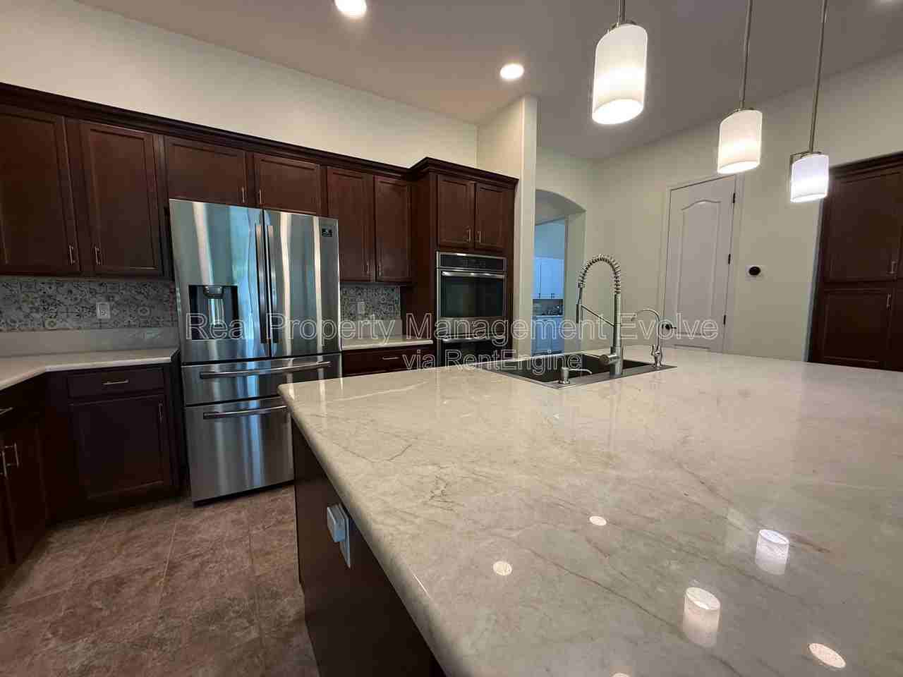 20508 W Carlton Mnr - Photo 7 of 34