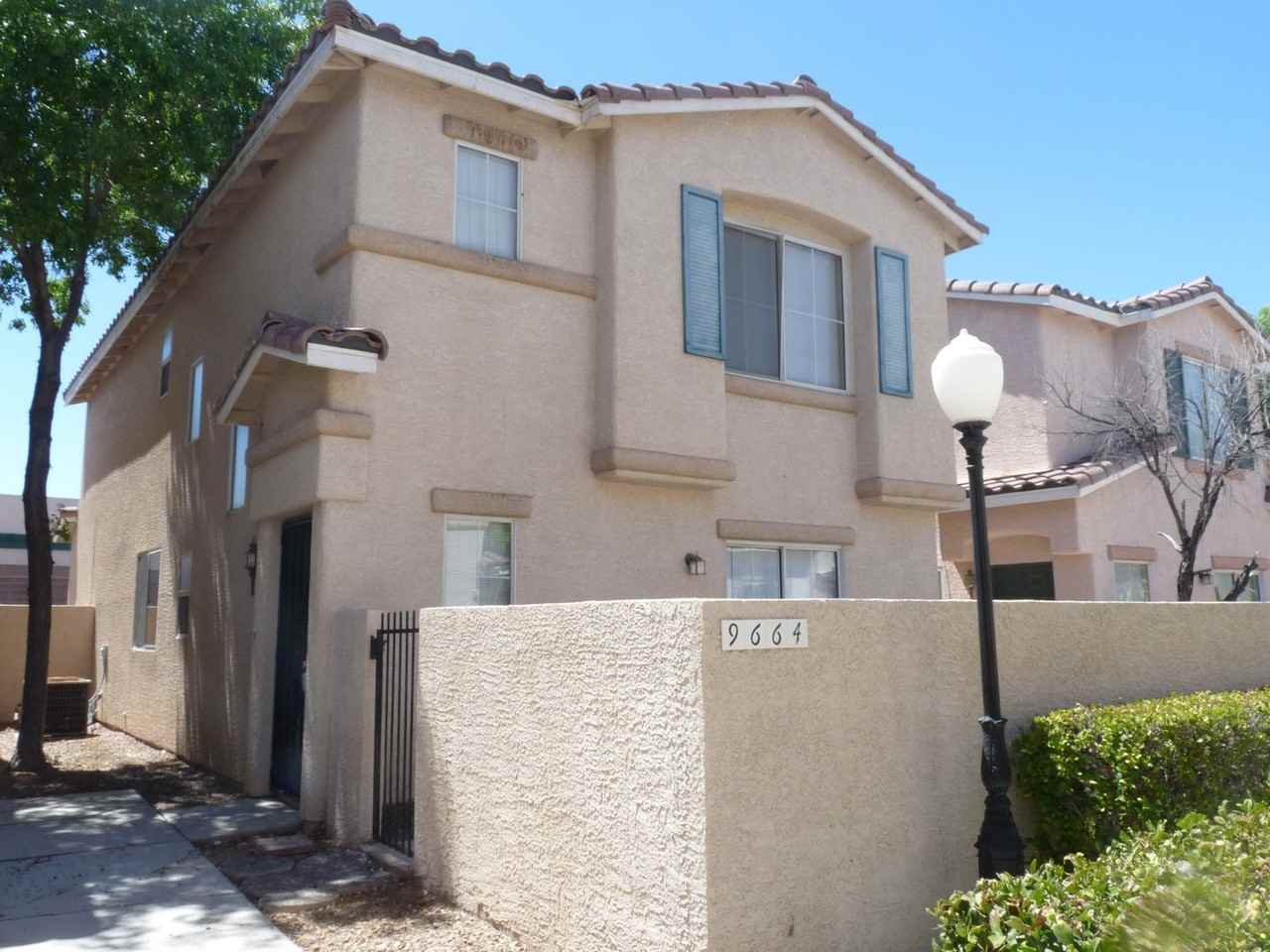 9664 Belle Regal St - Photo 2 of 4