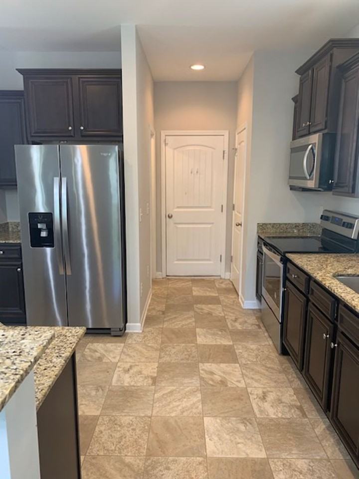 268 Claudia Dr - Photo 4 of 20