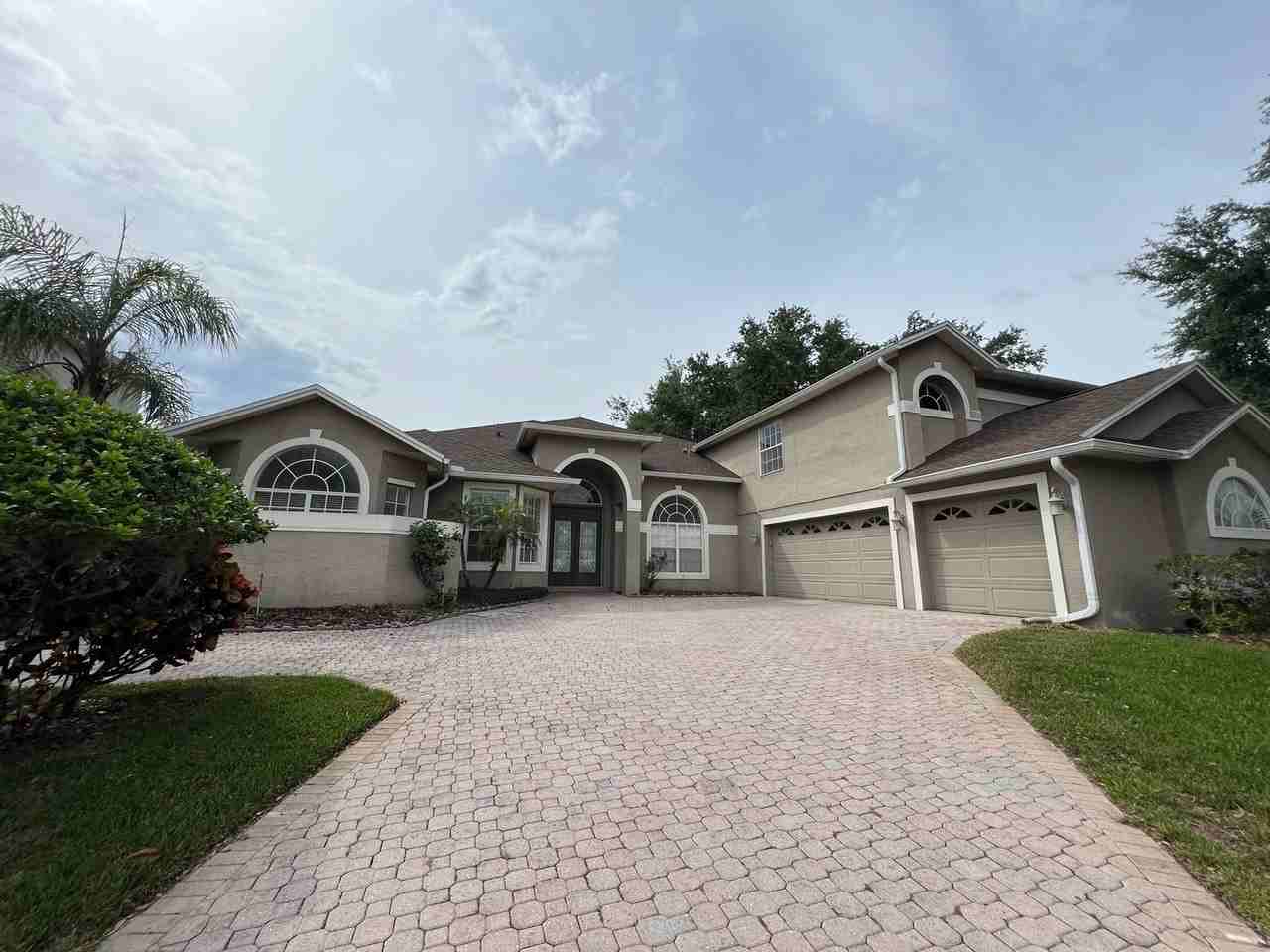 10008 Canopy Tree Ct