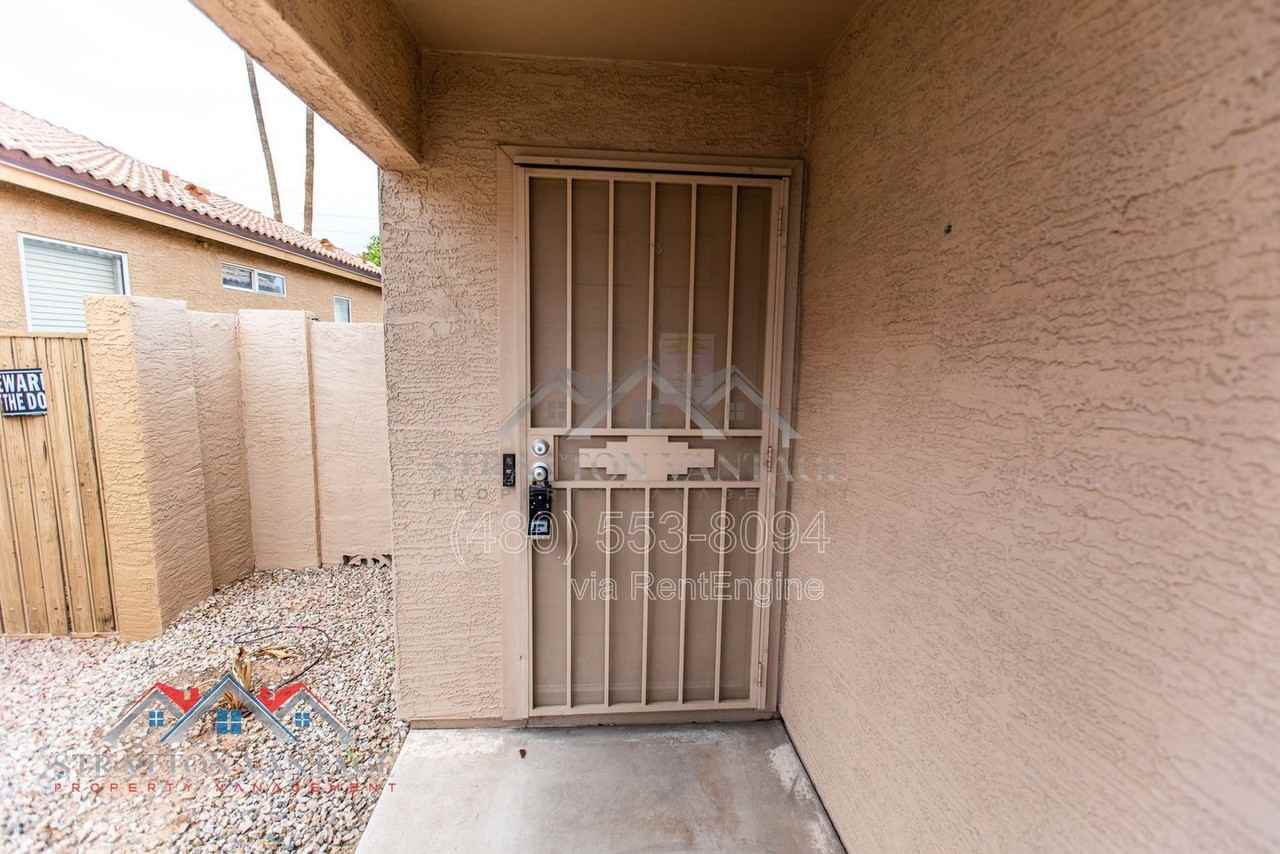 721 S Williams Pl - Photo 4 of 39
