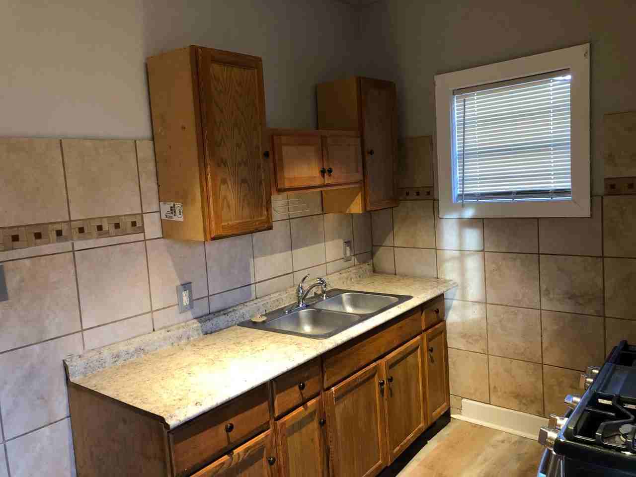 493 Southern St - Photo 6 of 18