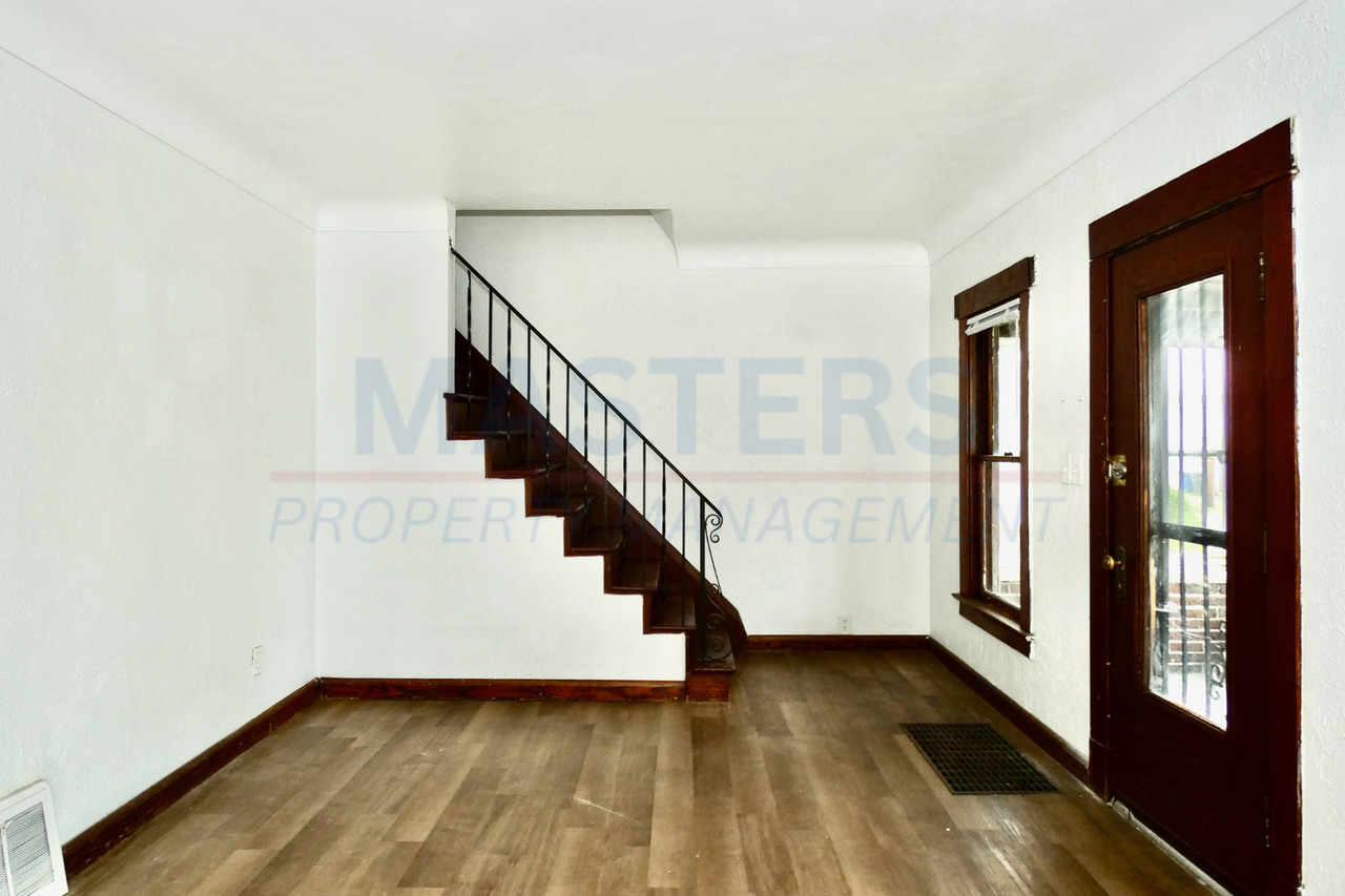 2803 Chase St - Photo 2 of 21
