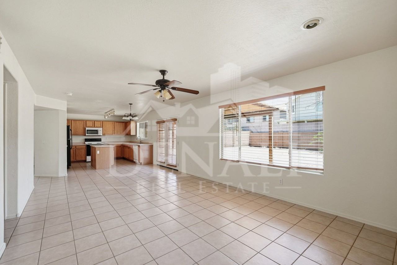 6107 N 135th Dr - Photo 7 of 33