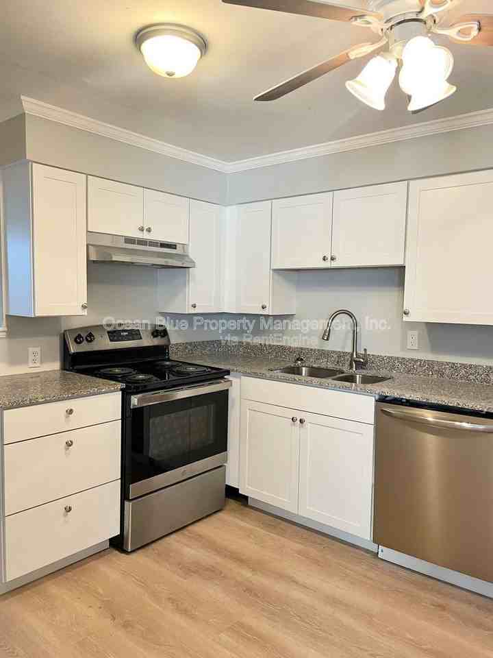 1940 Passaic Ave #12 - Photo 3 of 11