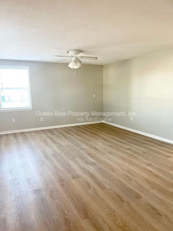 1940 Passaic Ave #12 - Photo 6 of 11