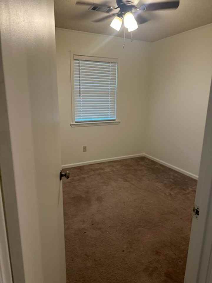 156 W Ozarka St - Photo 4 of 6