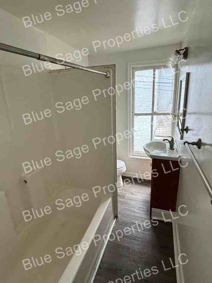 351 Union Aly - Photo 4 of 11