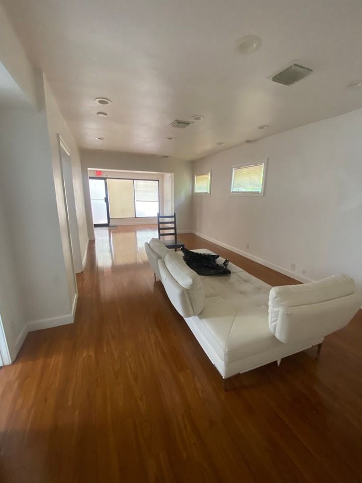809 E Broward Blvd - Photo 5 of 15