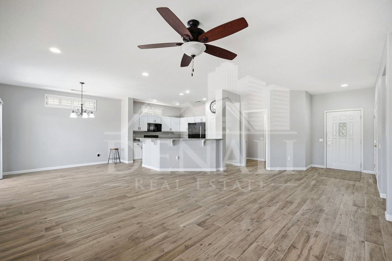 16536 W Rock Springs Ln - Photo 4 of 26