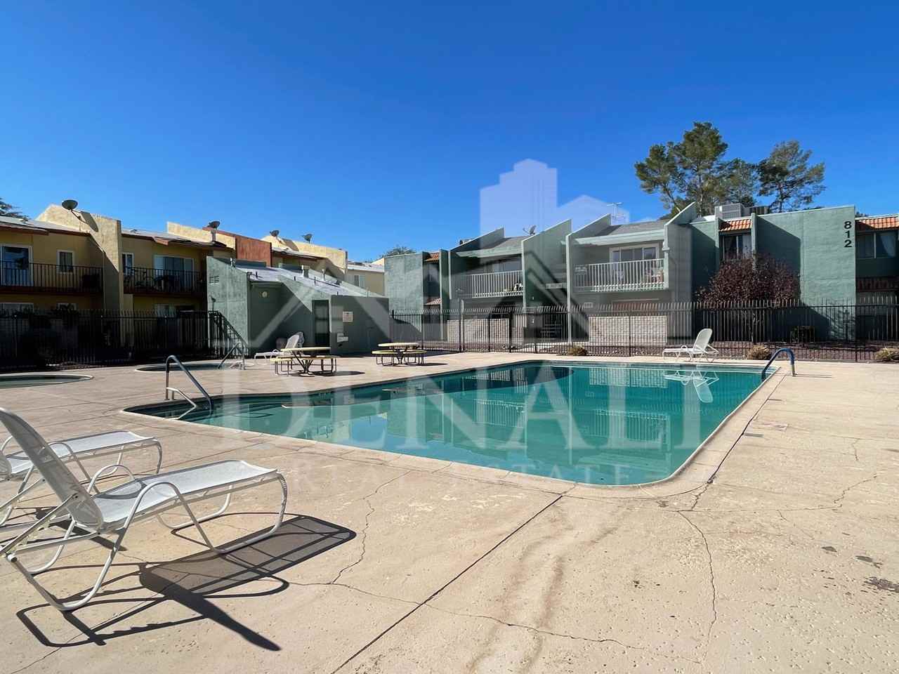 822 S Langley Ave #207