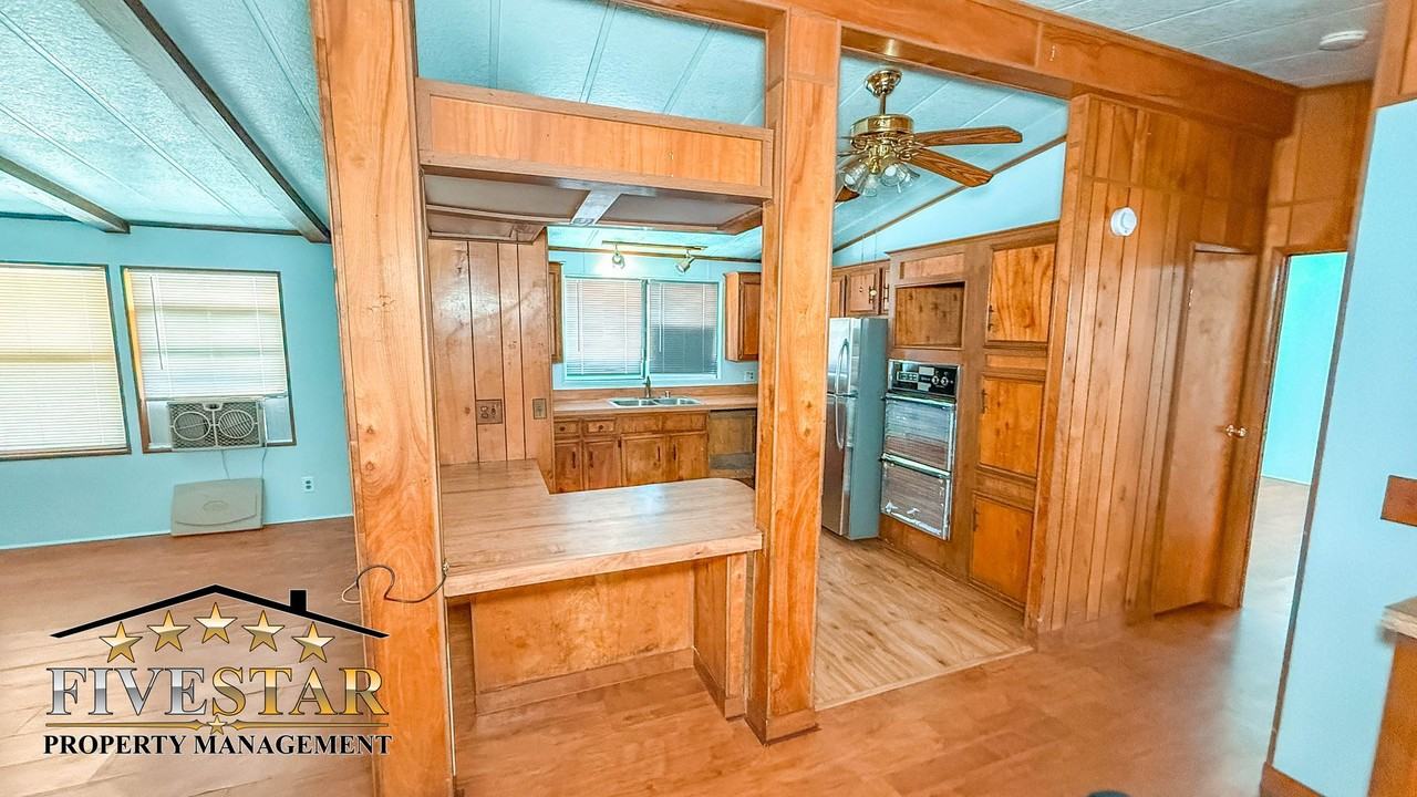 223 Mccord Ave - Photo 6 of 18