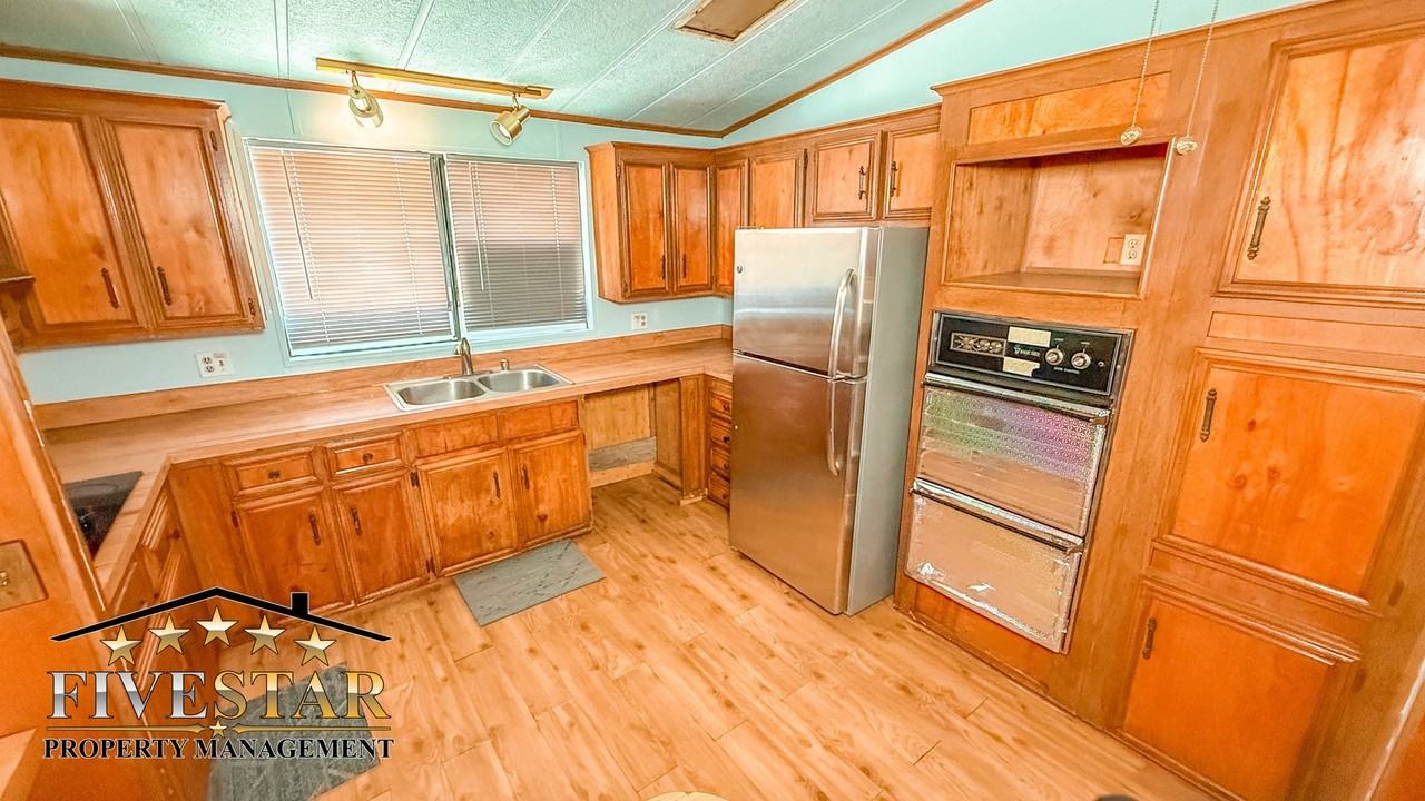 223 Mccord Ave - Photo 7 of 18