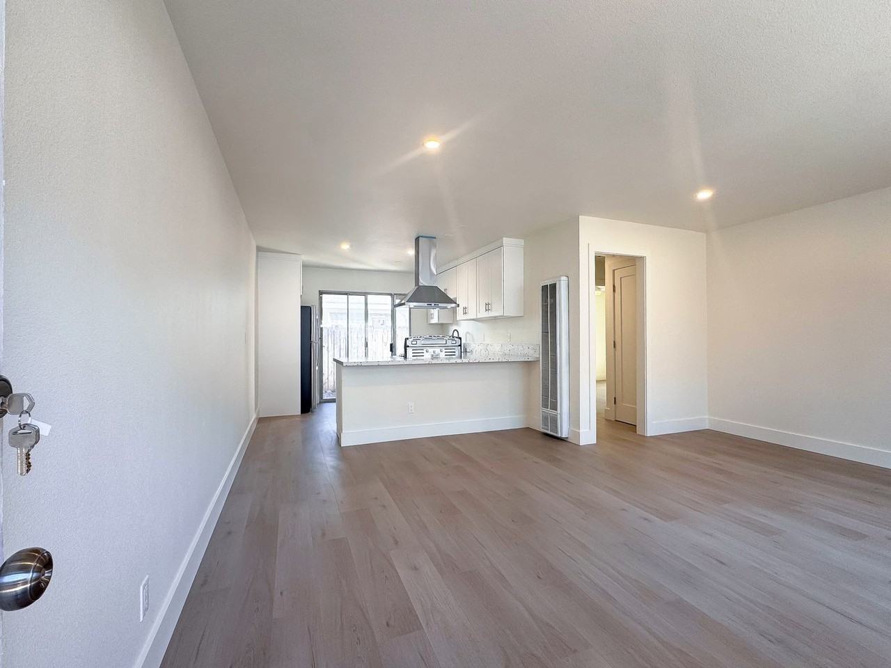 130 Malvern Ave #B - Photo 3 of 7