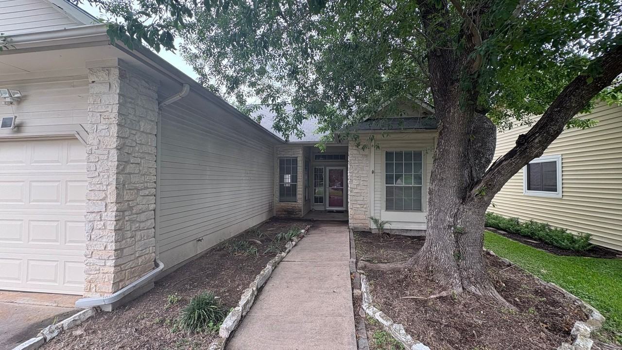 12506 Turkey Ridge Ct - Photo 2 of 25