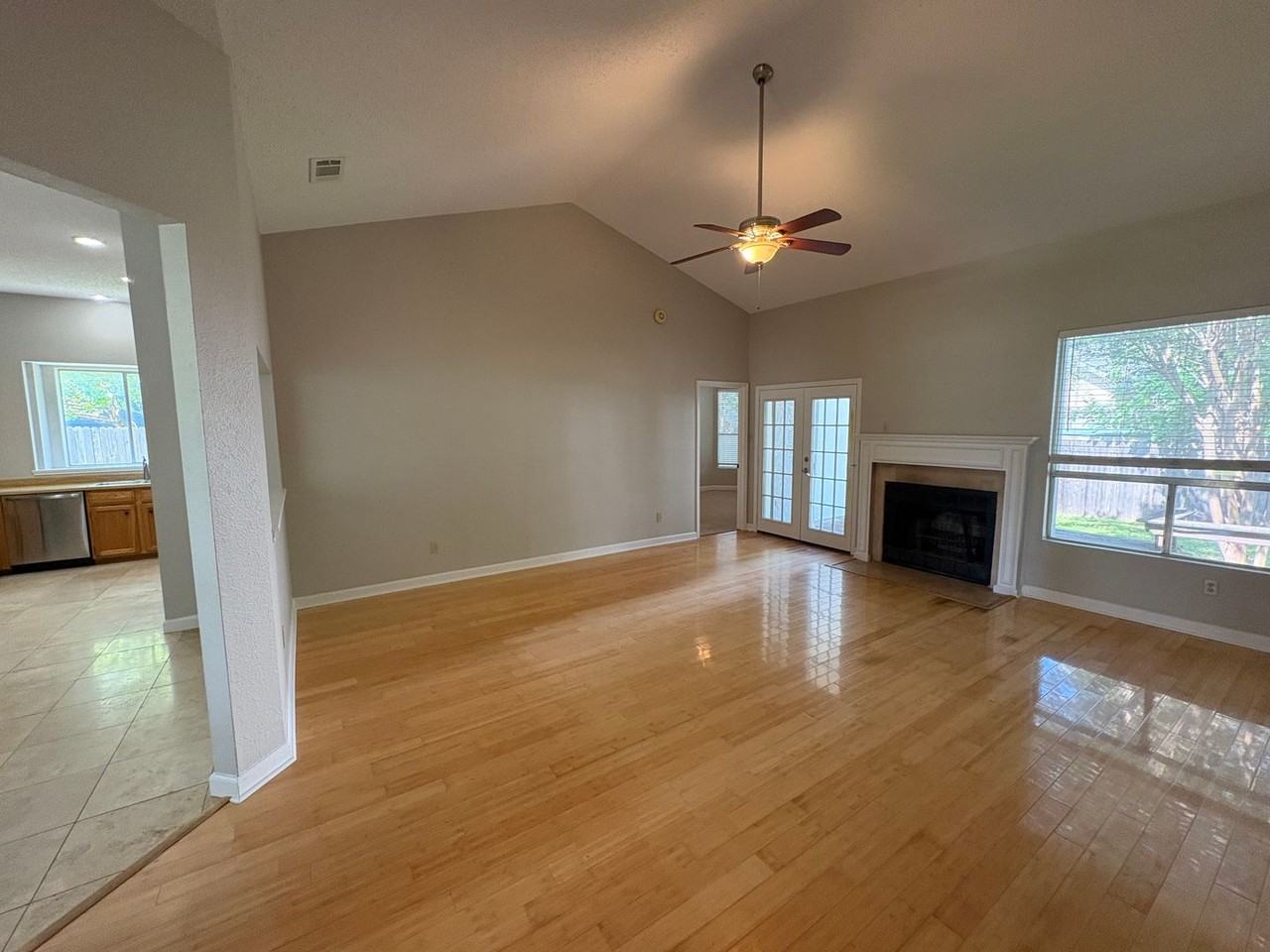 12506 Turkey Ridge Ct - Photo 4 of 25