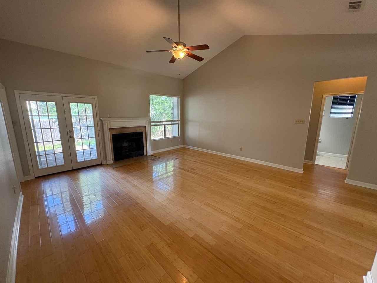 12506 Turkey Ridge Ct - Photo 5 of 25