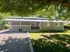 featured image of 719 N 7th St