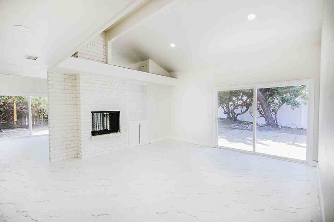 14482 Grassmere Ln - Photo 3 of 39