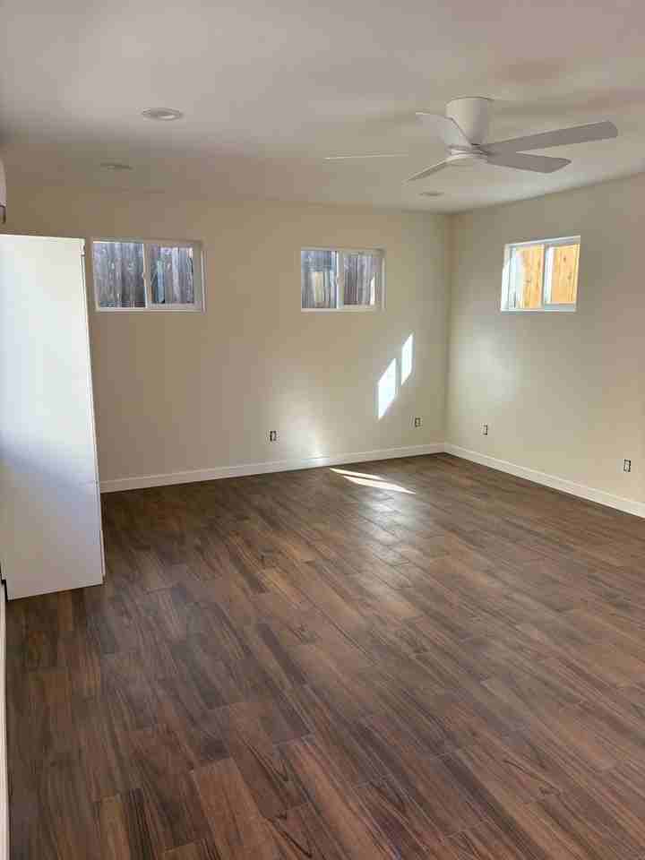 609 Sunset Dr #B - Photo 4 of 8