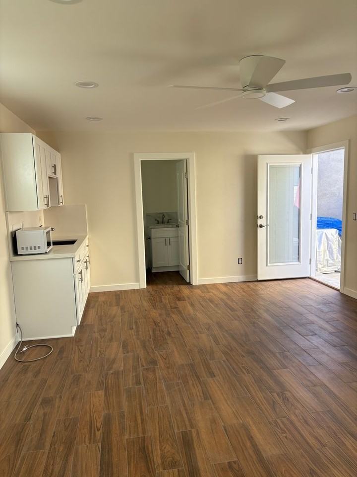 609 Sunset Dr #B - Photo 5 of 8