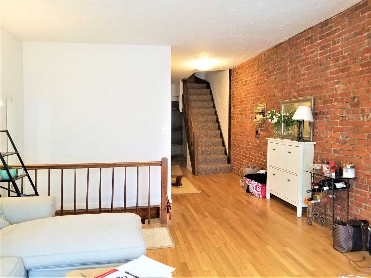 64 Murdock St - Photo 4 of 11