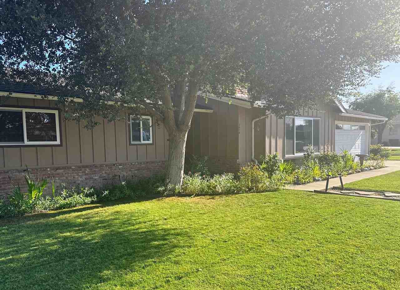 3476 Willow St - Photo 2 of 28