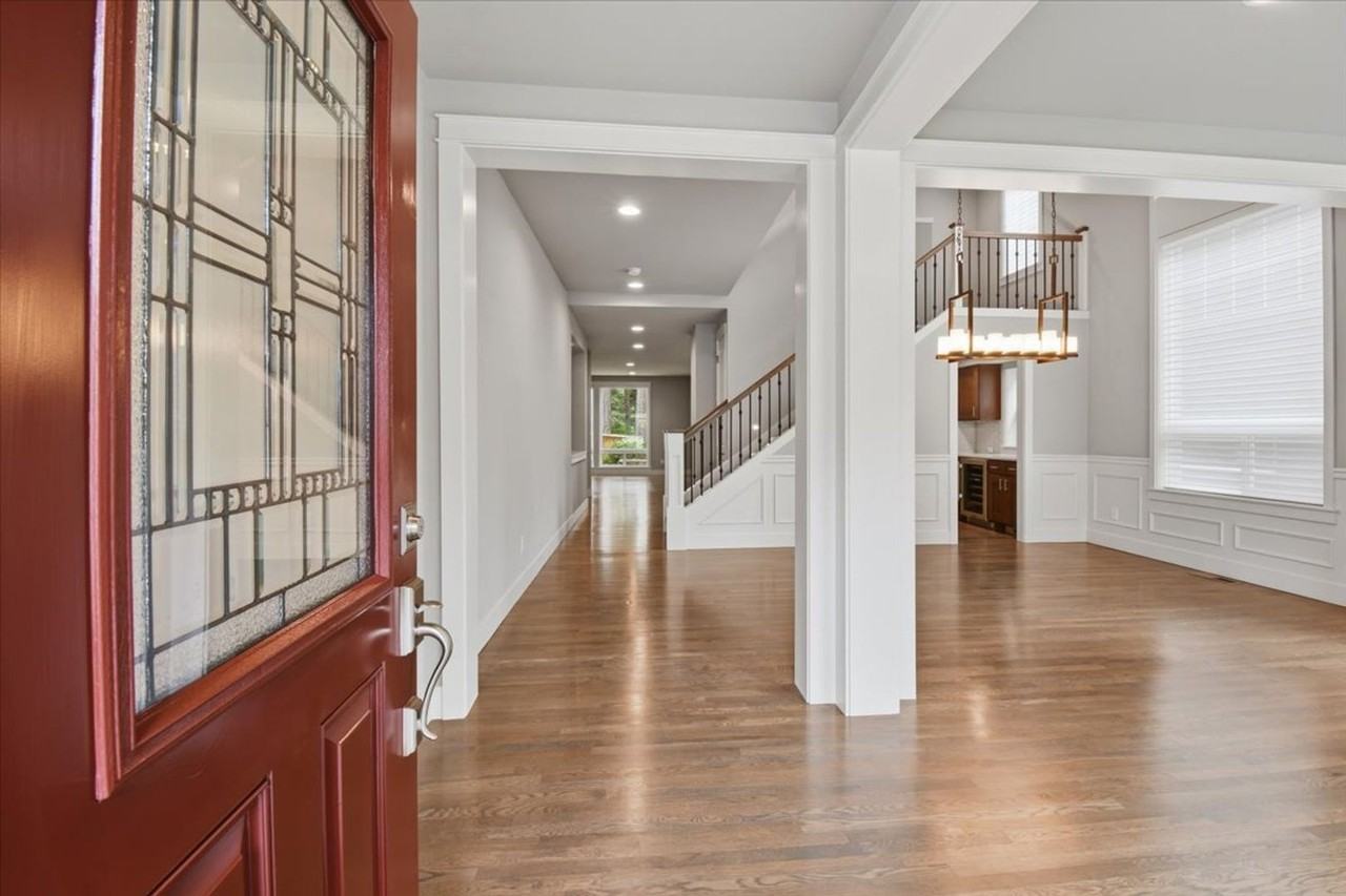 21384 Ne 9th Pl - Photo 2 of 30