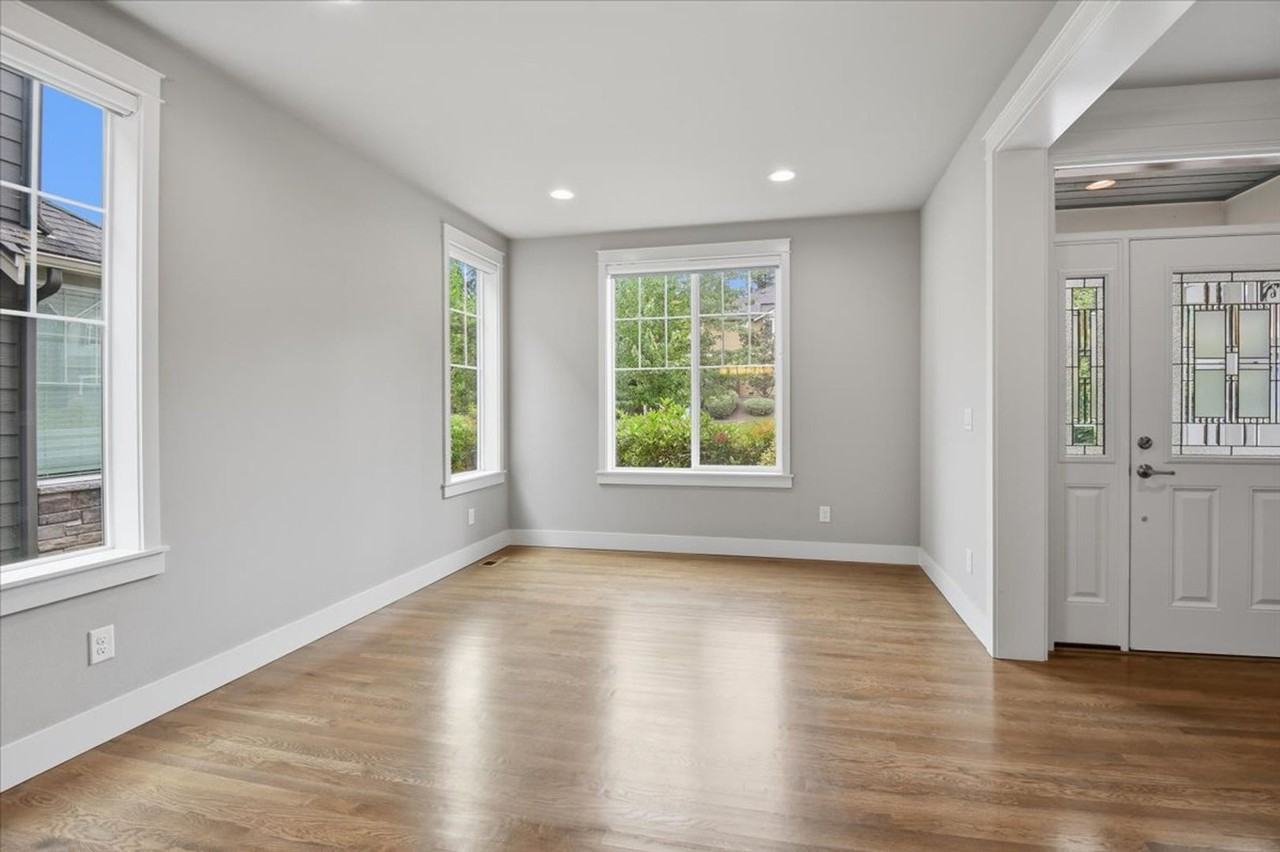 21384 Ne 9th Pl - Photo 3 of 30