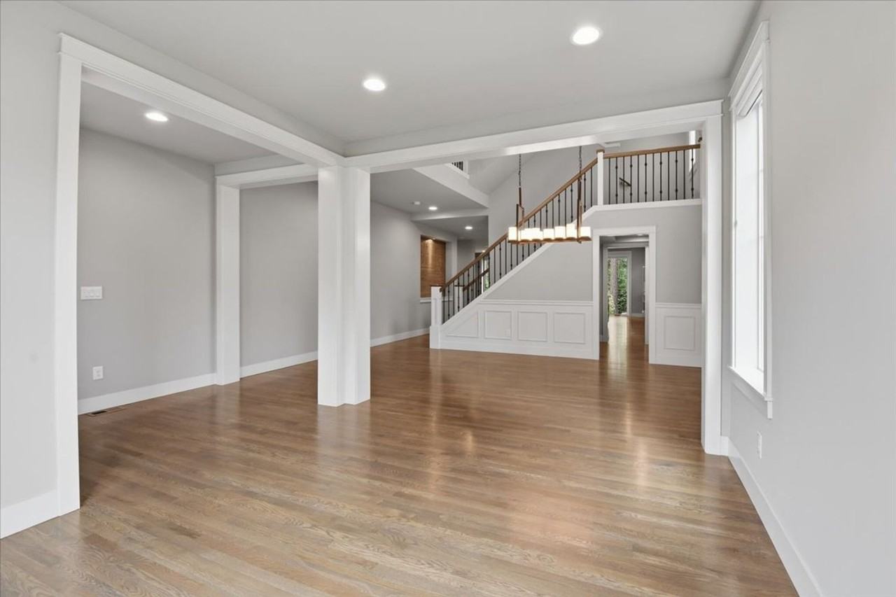 21384 Ne 9th Pl - Photo 4 of 30