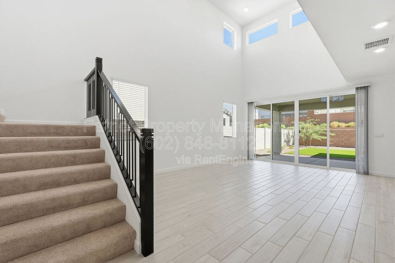 7404 W Buckhorn Trl - Photo 5 of 50